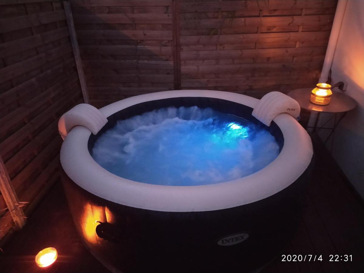 Maison Au Calme Climatisee Avec Spa De Mai A Fin Septembre Holiday home *